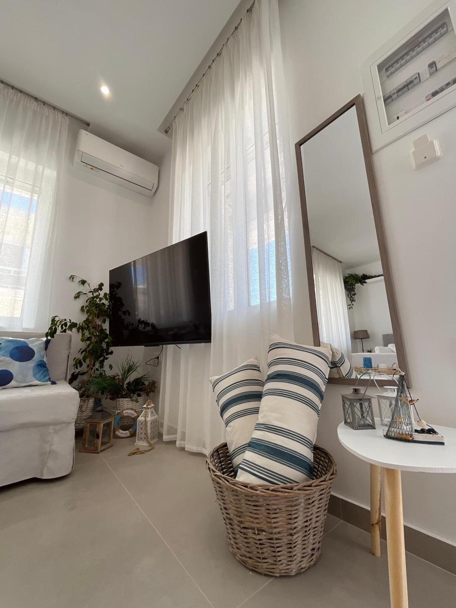 Kyma Luxury Suite Kiáton エクステリア 写真